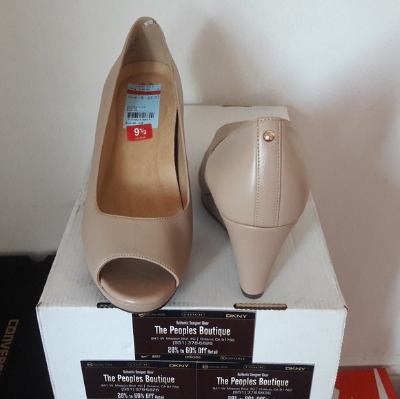 Naturalizer brand new in the box - Picture 2 of 2